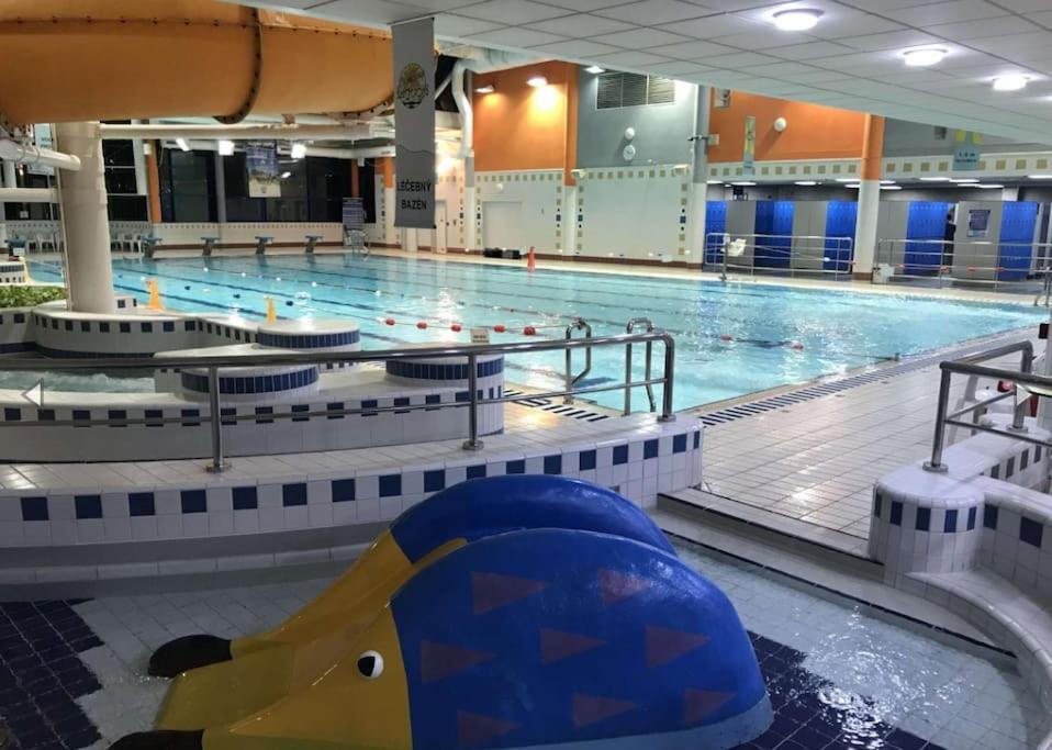 פראג Apartman U Metra, 4 Hoste, Parking Free, Blizko O2 Arena מראה חיצוני תמונה